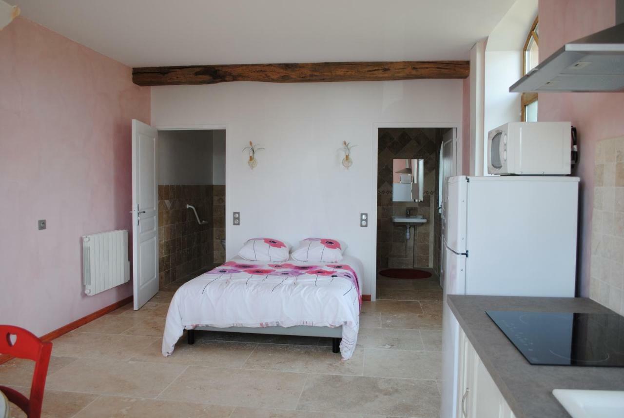Domaine De La Poyat Bed & Breakfast Légny Екстериор снимка