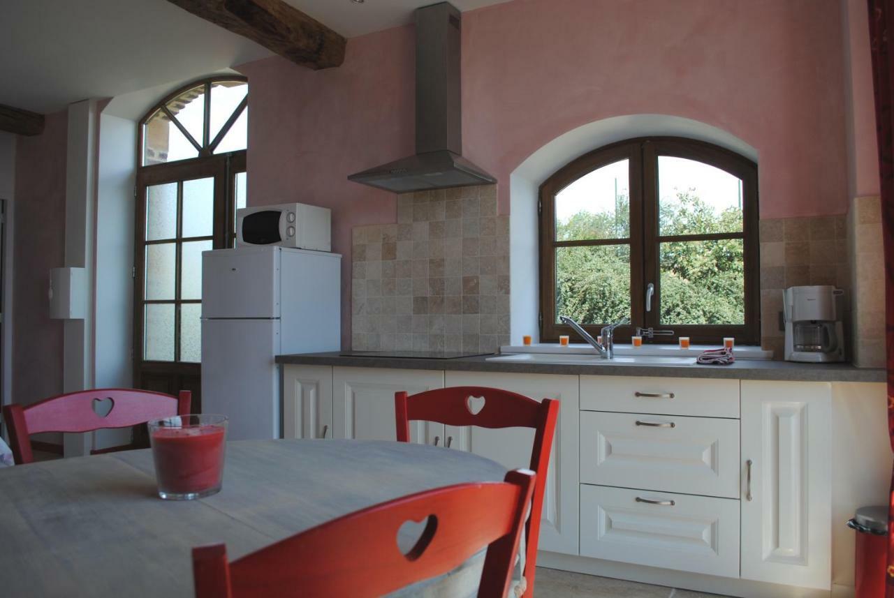 Domaine De La Poyat Bed & Breakfast Légny Екстериор снимка