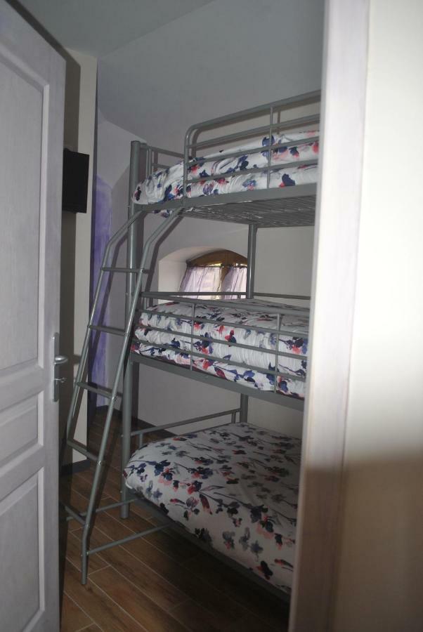 Domaine De La Poyat Bed & Breakfast Légny Екстериор снимка